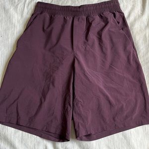 Lululemon like new Pace breakers, size S, 9inch length